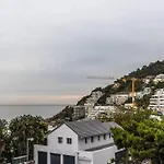 303 First Beach - Clifton