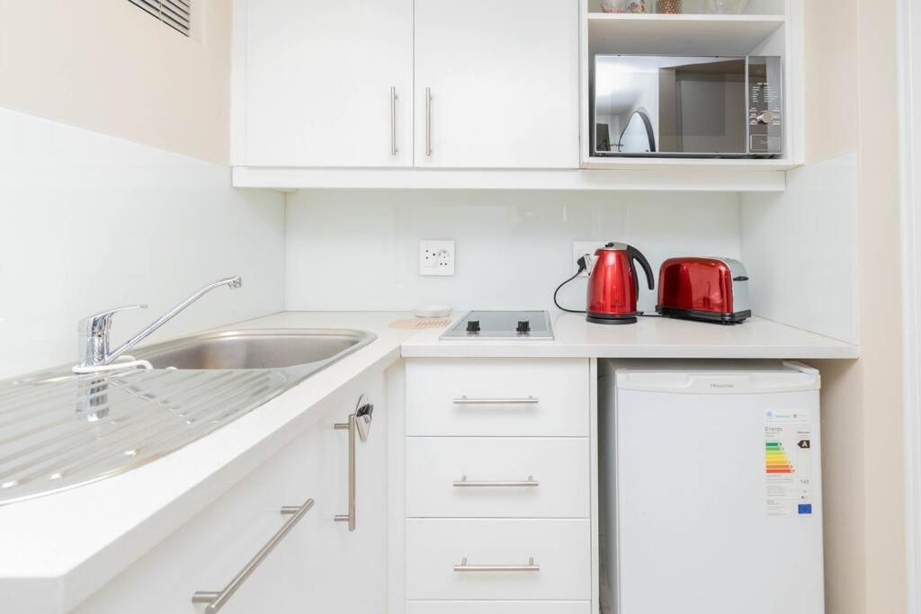 303 First - Clifton Apartment