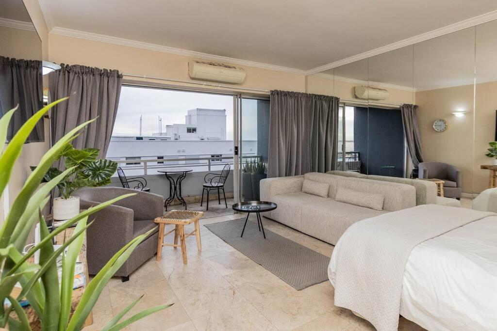 303 First - Clifton Cape Town
