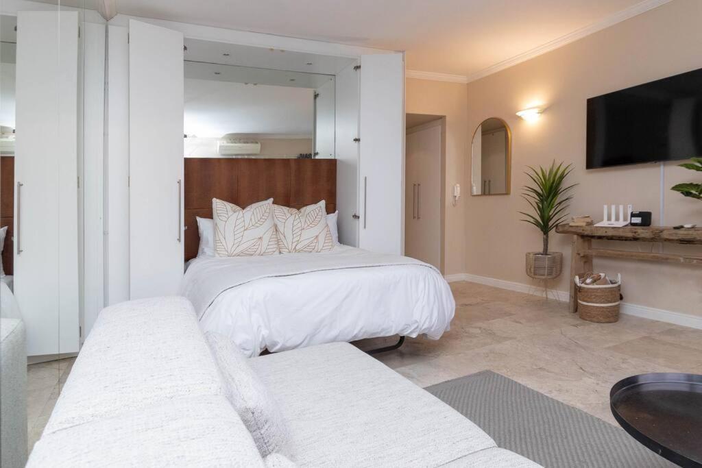303 First - Clifton Apartment