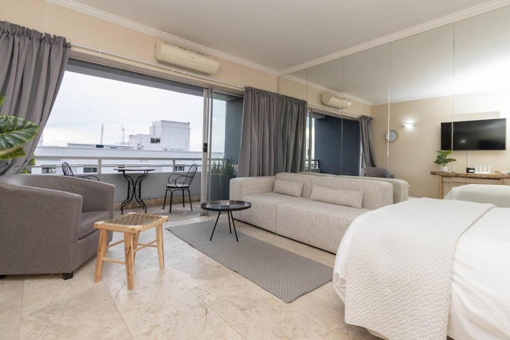 Apartment 303 First - Clifton