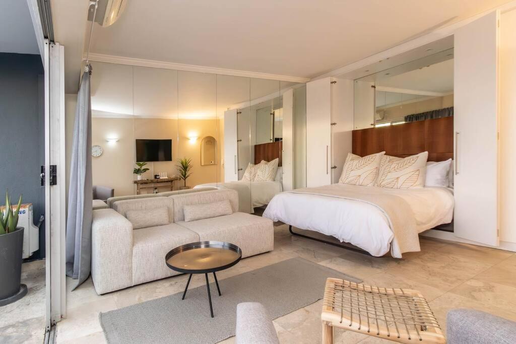 Apartment 303 First - Clifton *