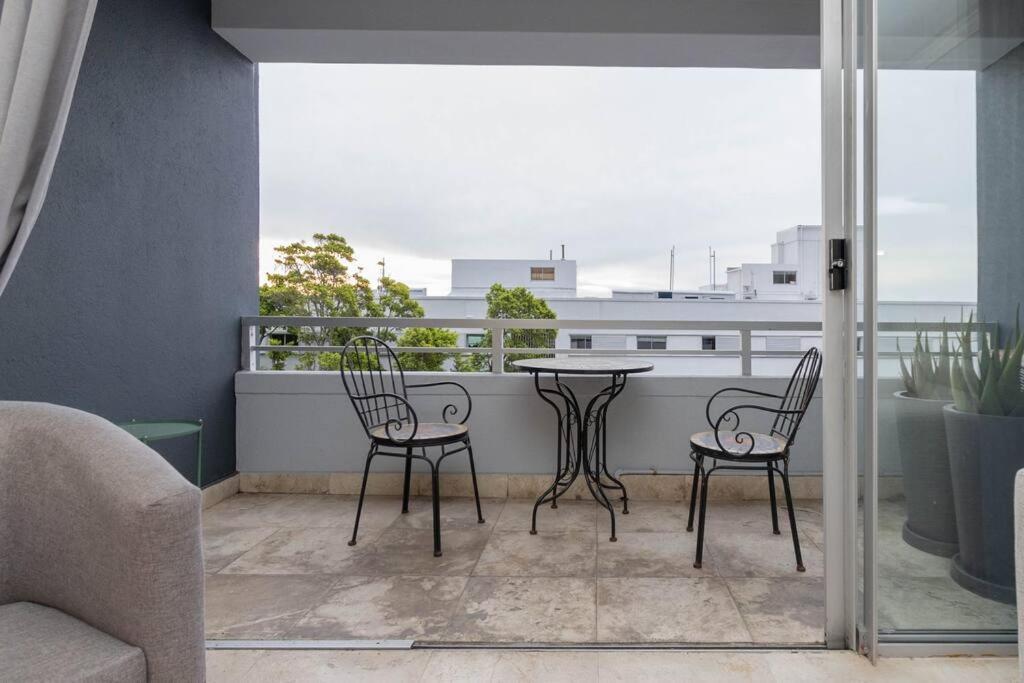 303 First - Clifton Apartment *